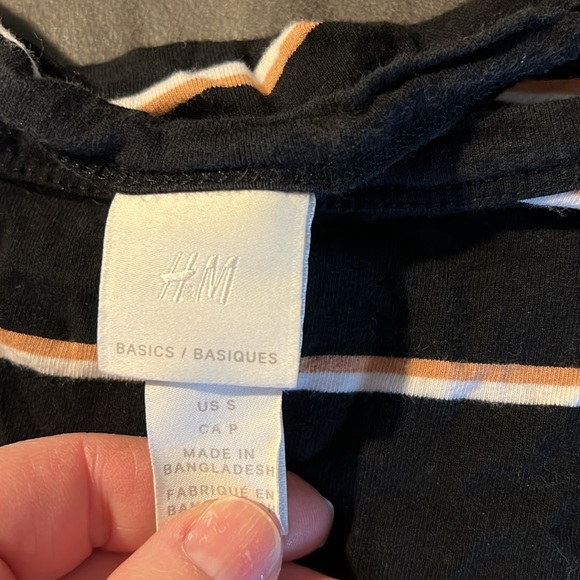 Striped tshirt size small - Picture 3 of 3